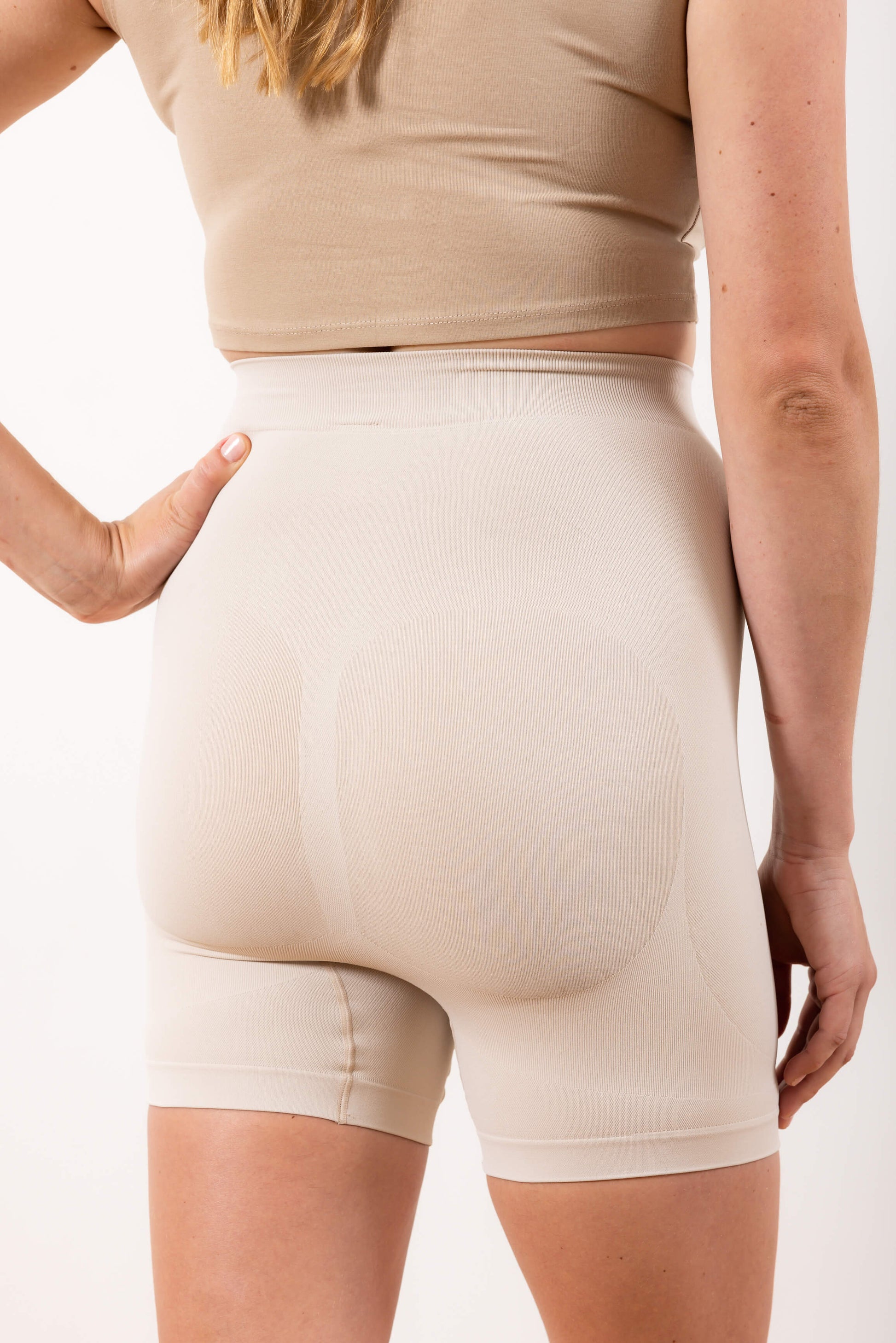 Celle Bike Shorts Beige Back
